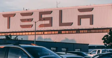 matrice swot de Tesla 2023